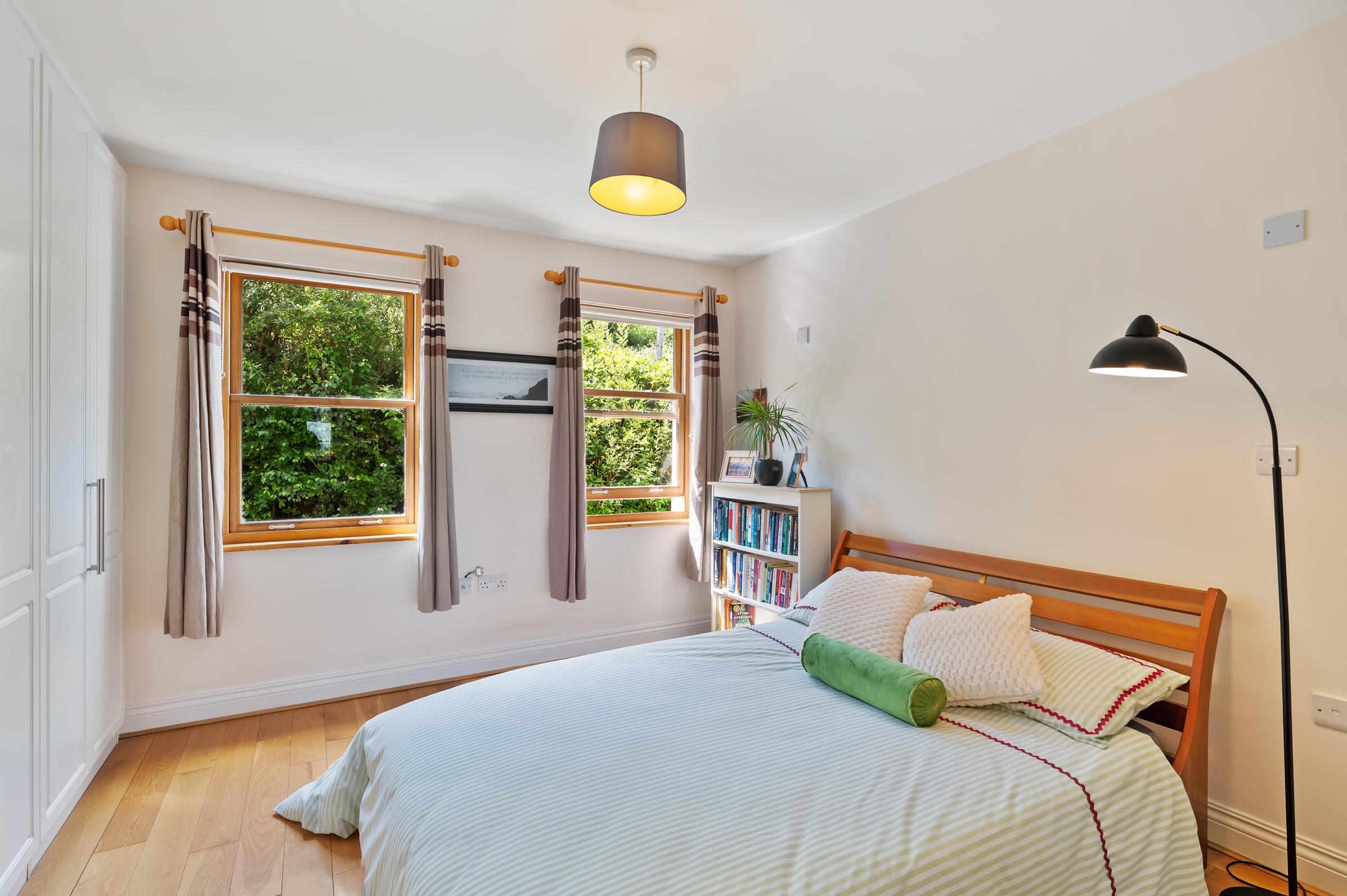 06.18 Apartment 24, Estuary Court, Rochestown Road, Cork Stokes H Pix Web 04