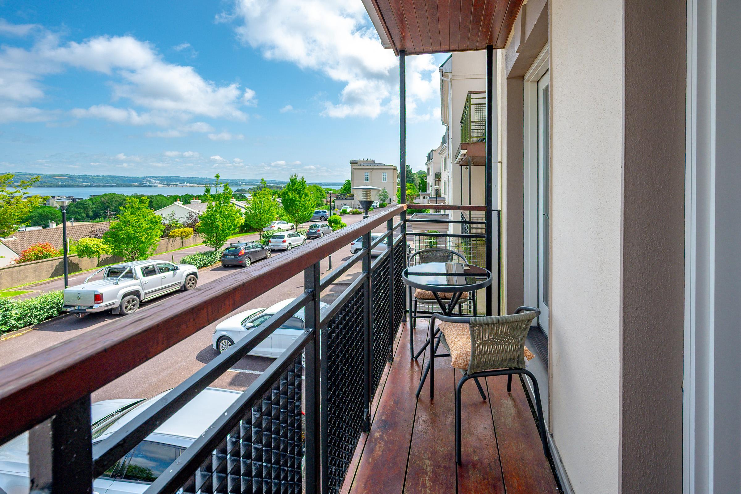 06.18 Apartment 24, Estuary Court, Rochestown Road, Cork Stokes H Pix Web 21