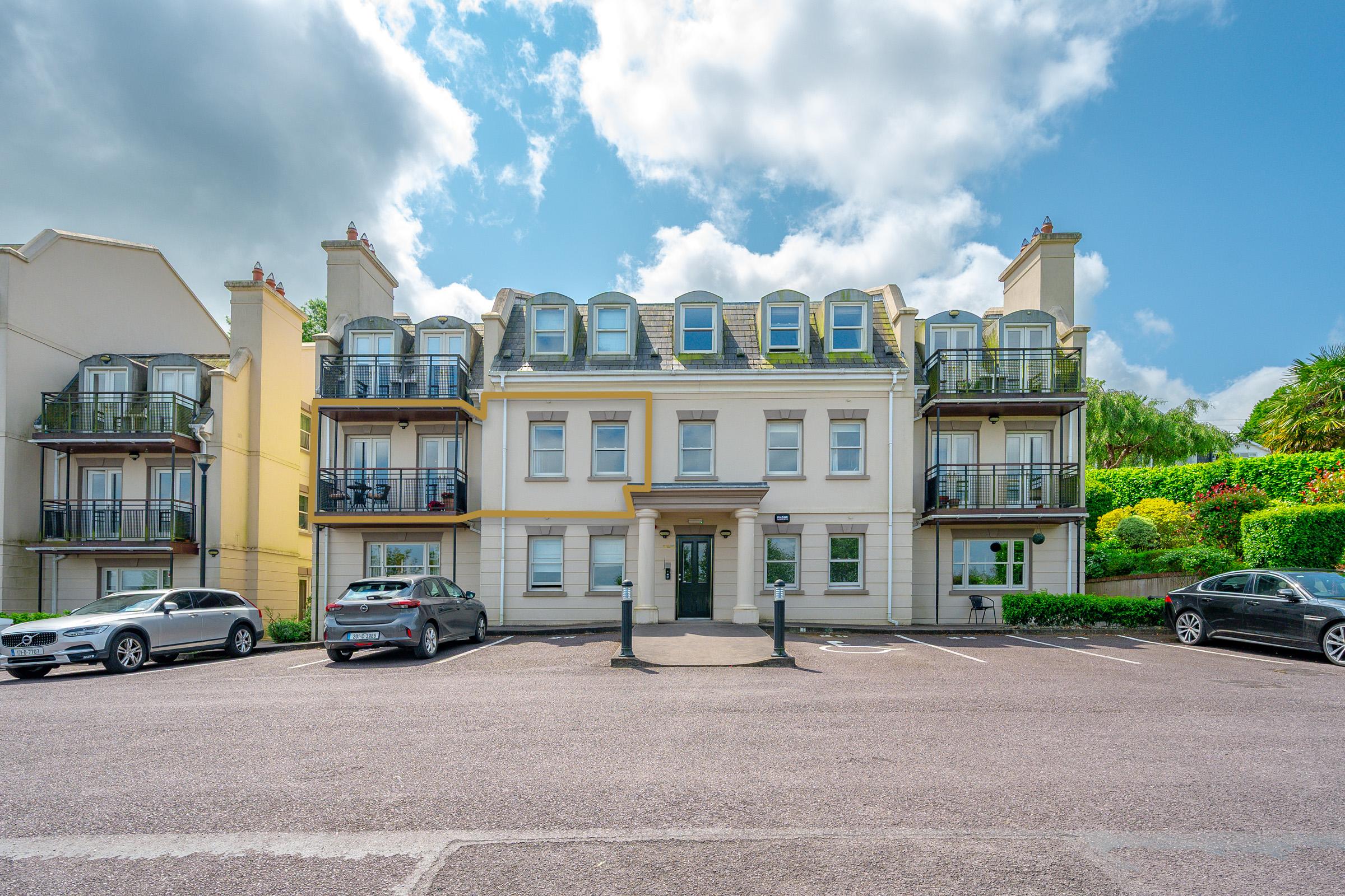 06.18 Apartment 24, Estuary Court, Rochestown Road, Cork Stokes H Pix Web 28