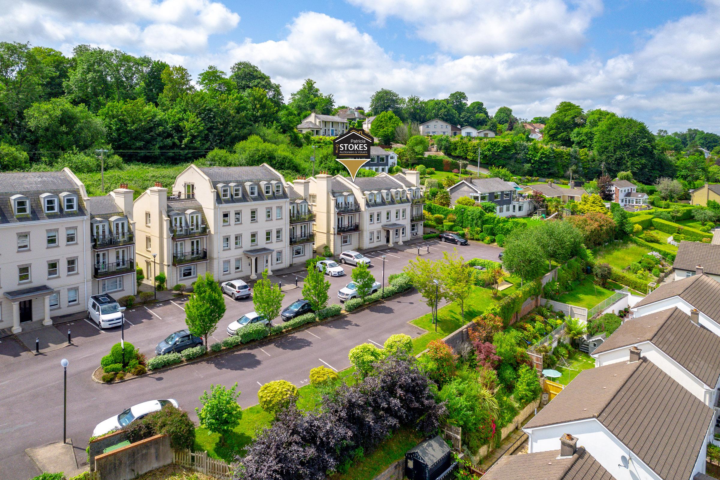 06.18 Apartment 24, Estuary Court, Rochestown Road, Cork Stokes H Pix Web 32