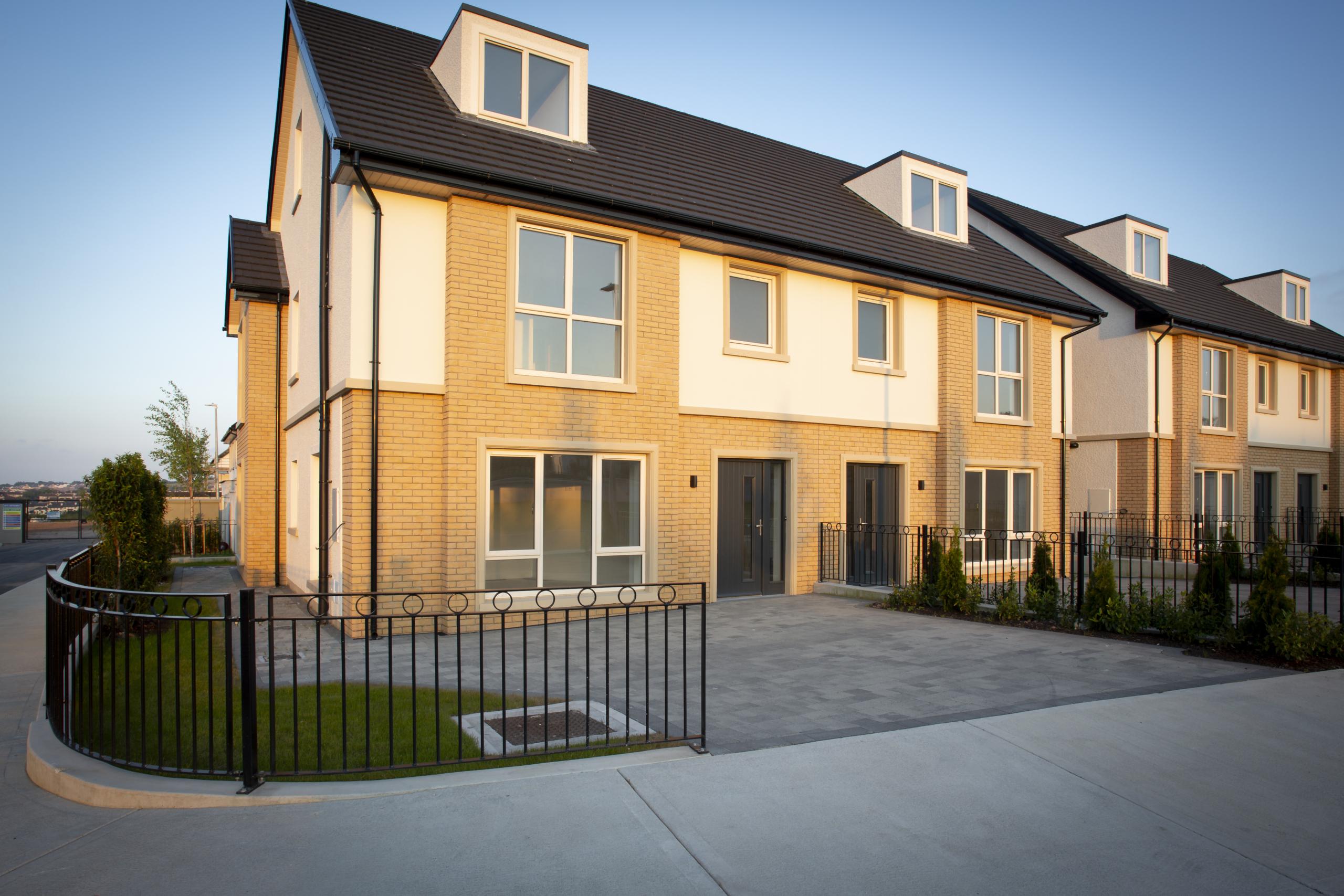Photo 5 4 Bed Semi Detached