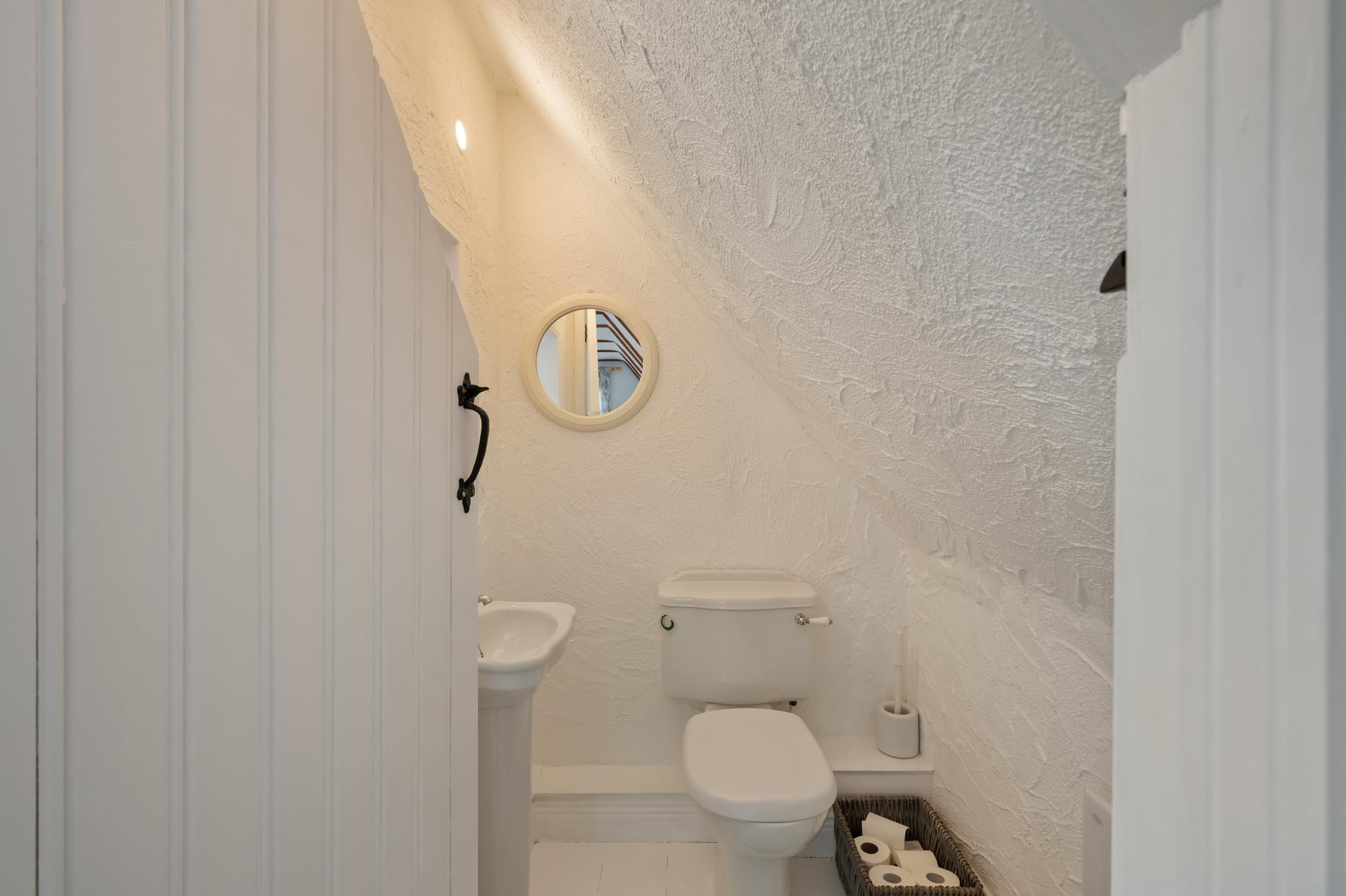 06.24 Bramble Lodge, Brookwood, Frenchfurze, Carrigaline Stokes H Pix Web 38