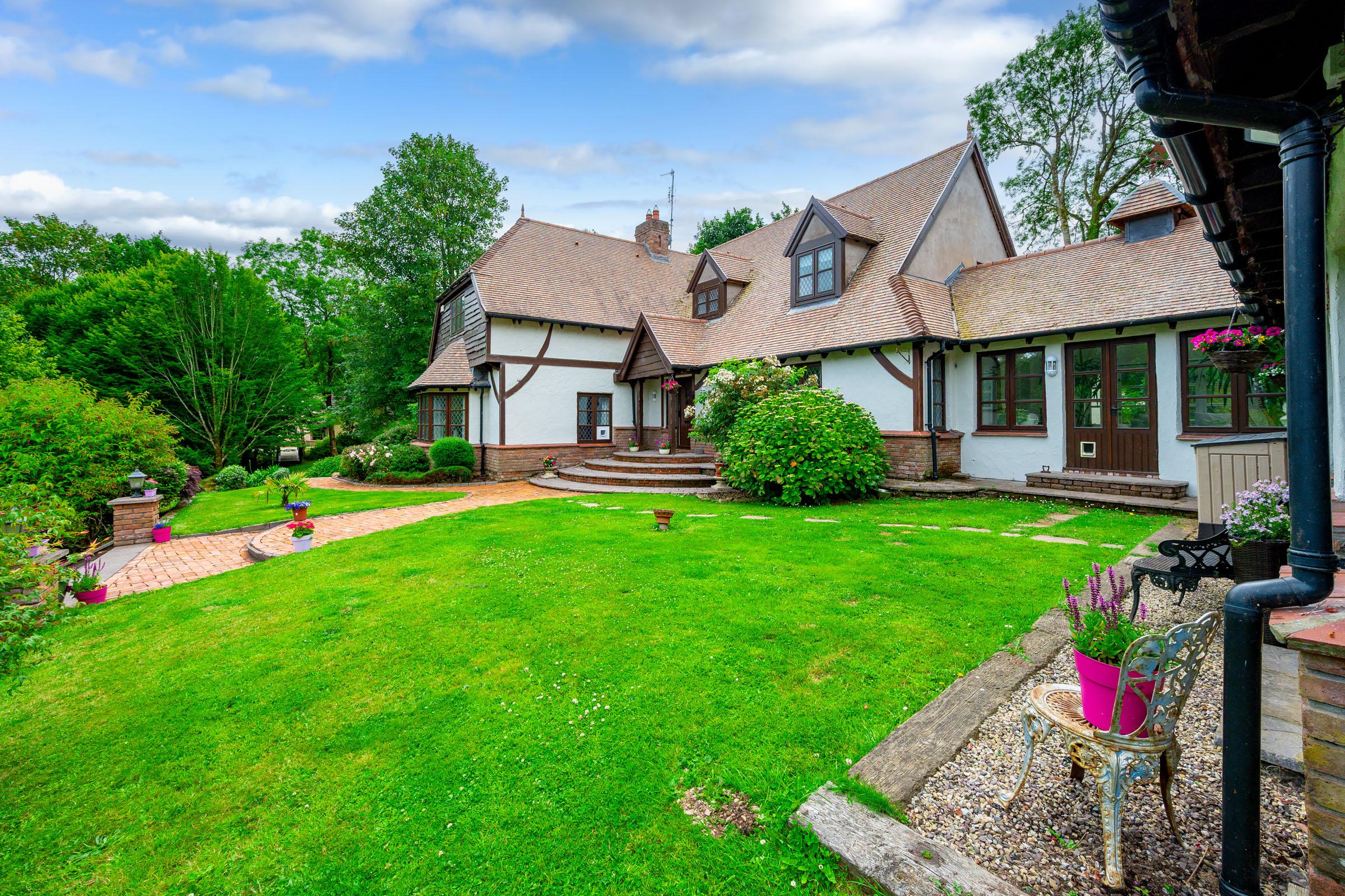 06.24 Bramble Lodge, Brookwood, Frenchfurze, Carrigaline Stokes H Pix Web 64