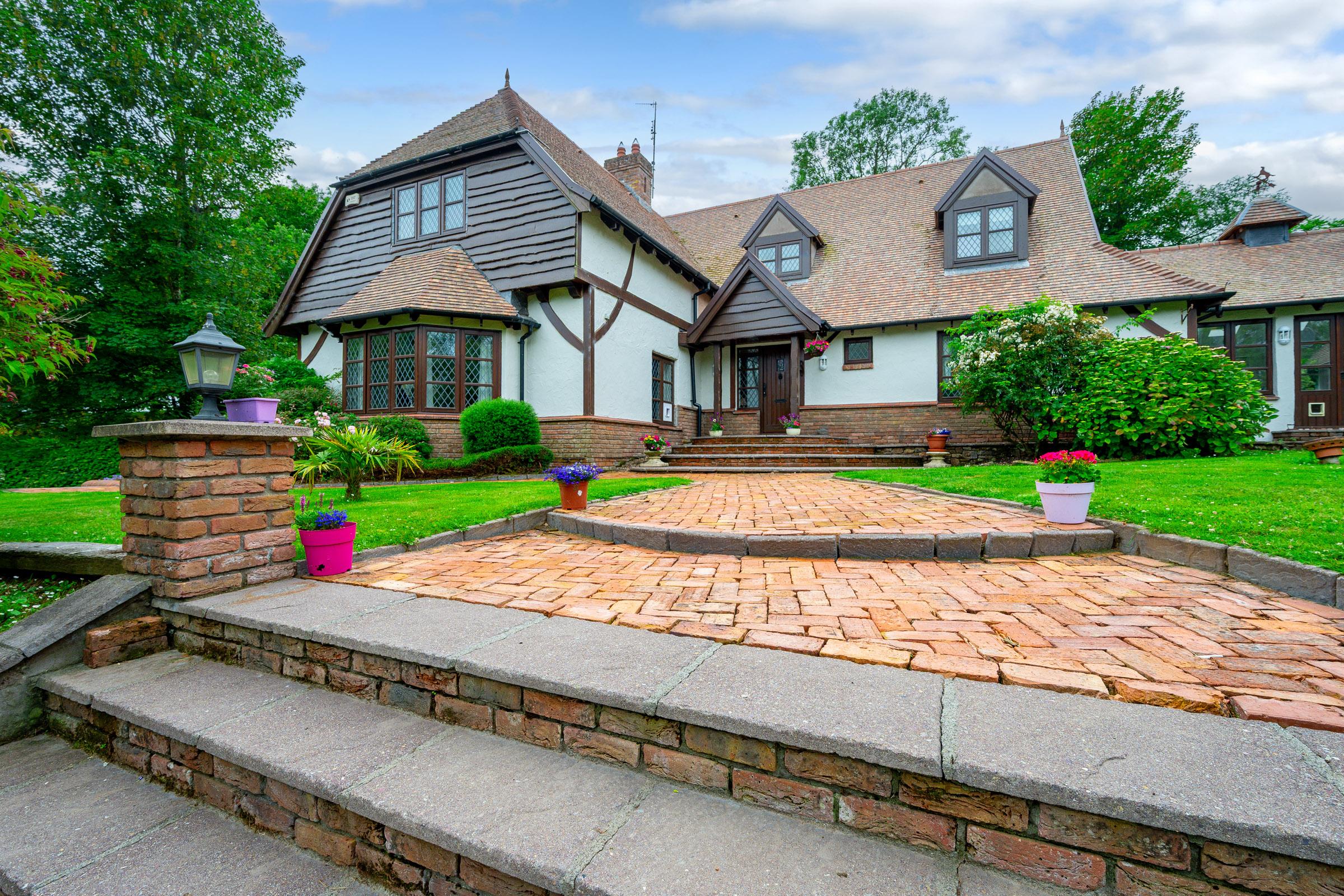 06.24 Bramble Lodge, Brookwood, Frenchfurze, Carrigaline Stokes H Pix Web 69