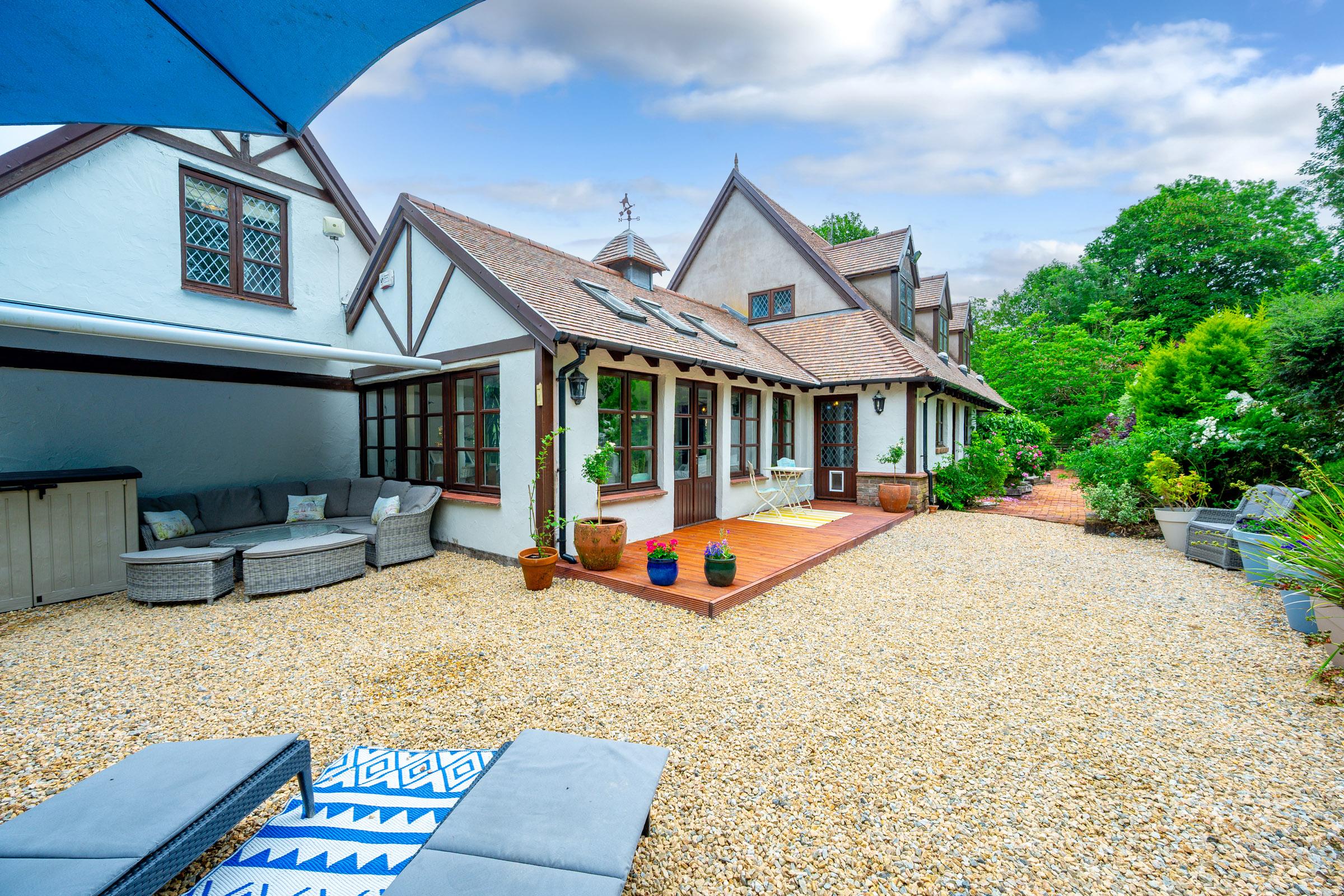 06.24 Bramble Lodge, Brookwood, Frenchfurze, Carrigaline Stokes H Pix Web 74