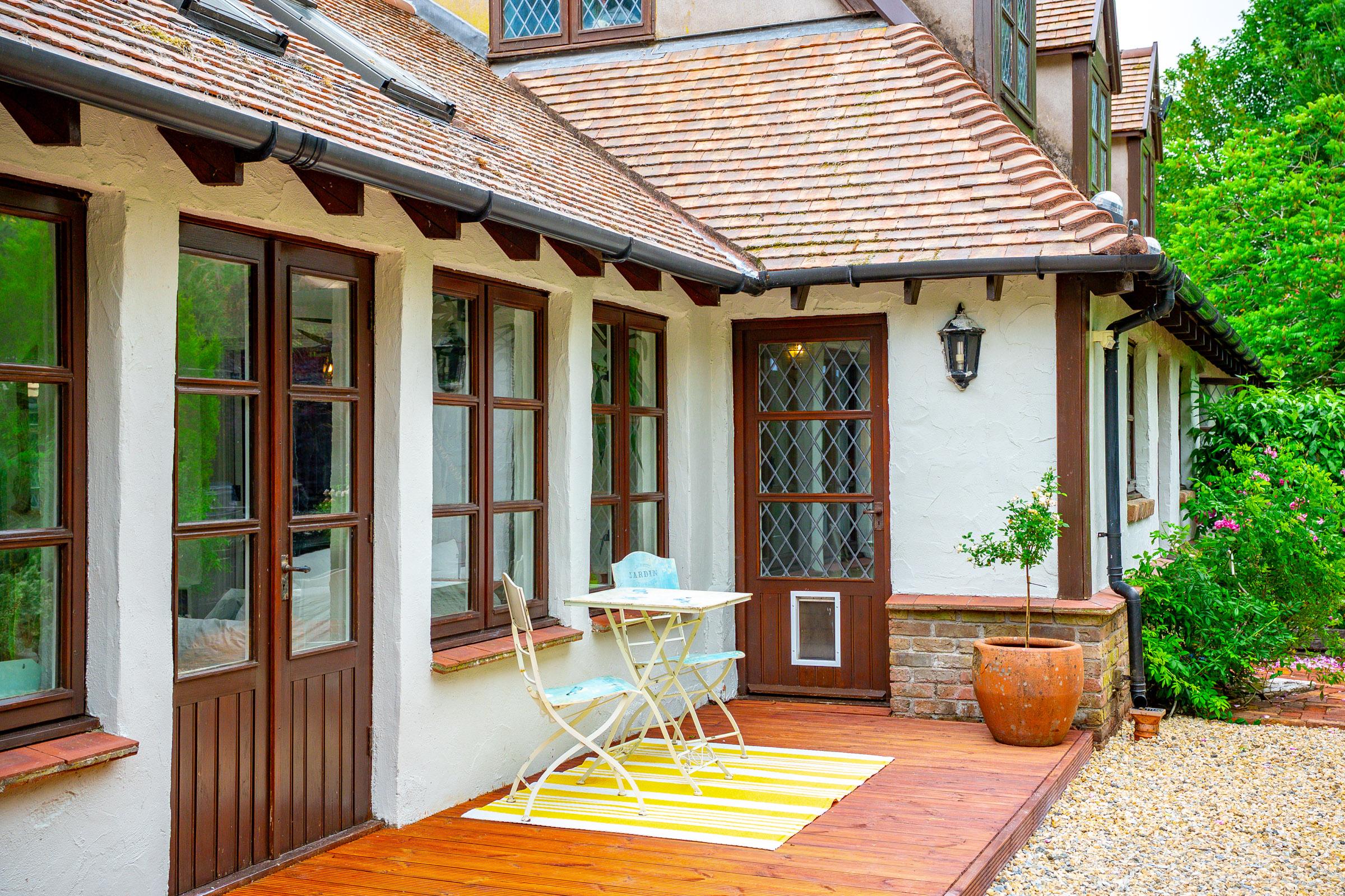 06.24 Bramble Lodge, Brookwood, Frenchfurze, Carrigaline Stokes H Pix Web 83