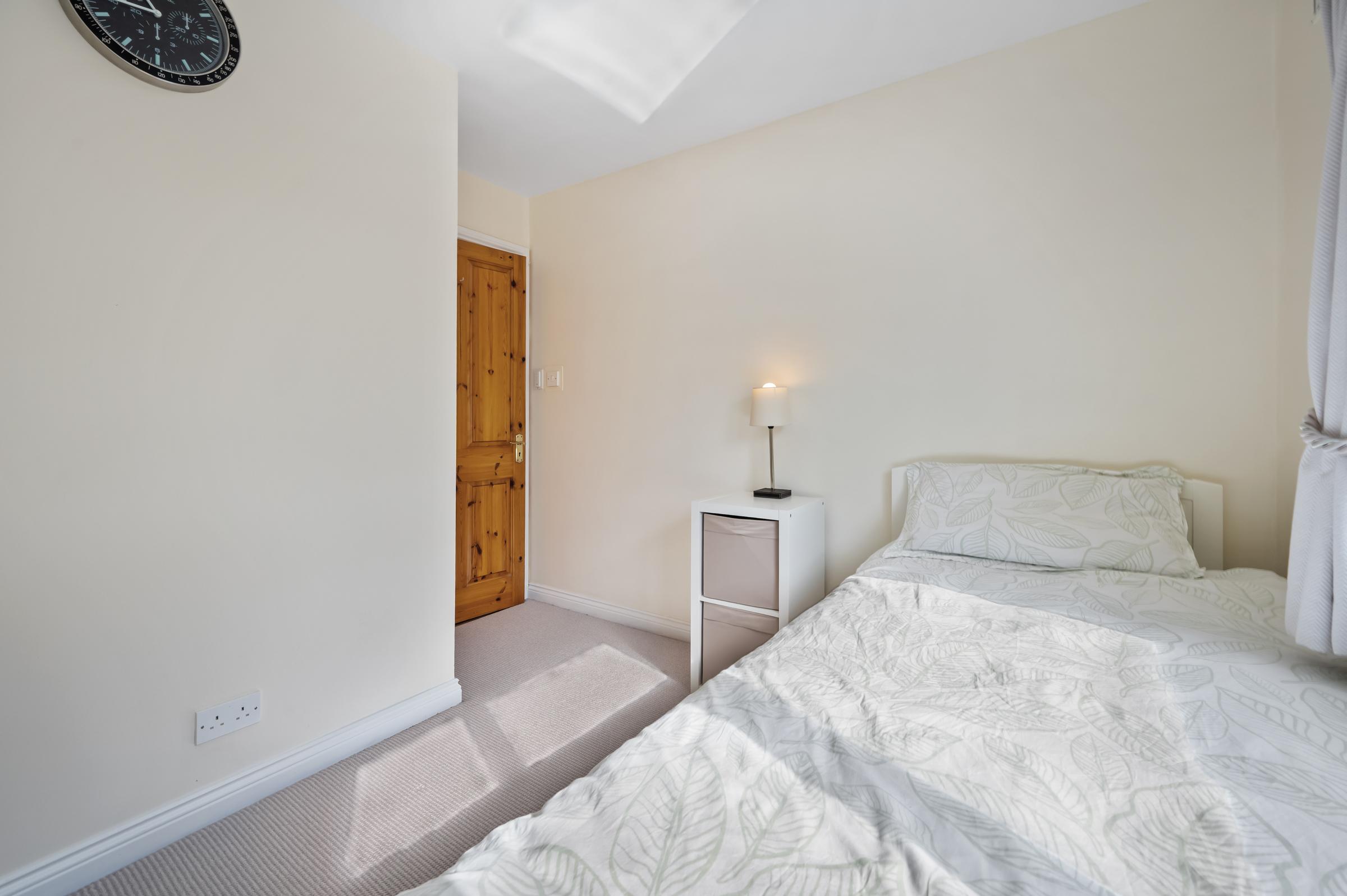 08.29 21 Bellevue Heights, Frankfield, Cork City, Co. Cork Stokes H Pix Web 19