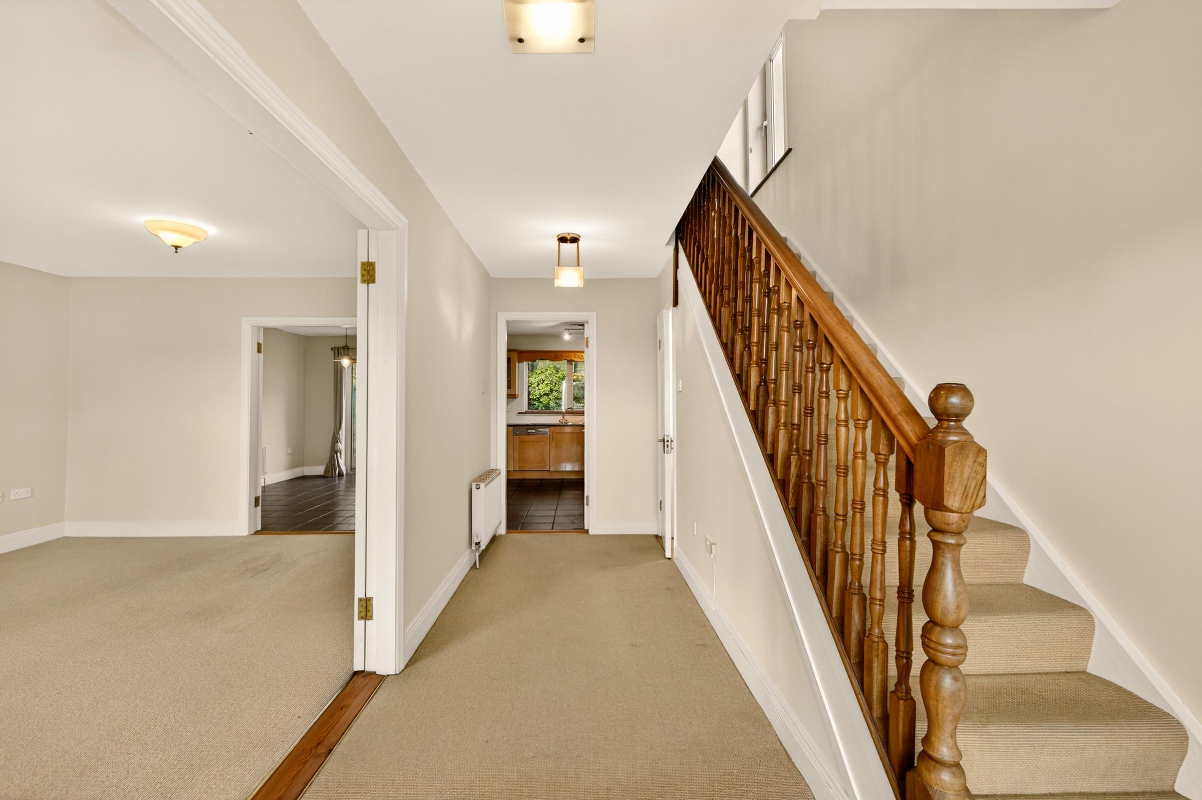 01.09 9 Abbotswood Avenue, Monastery Road, Rochestown, Cork Stokes H Pix Web 01