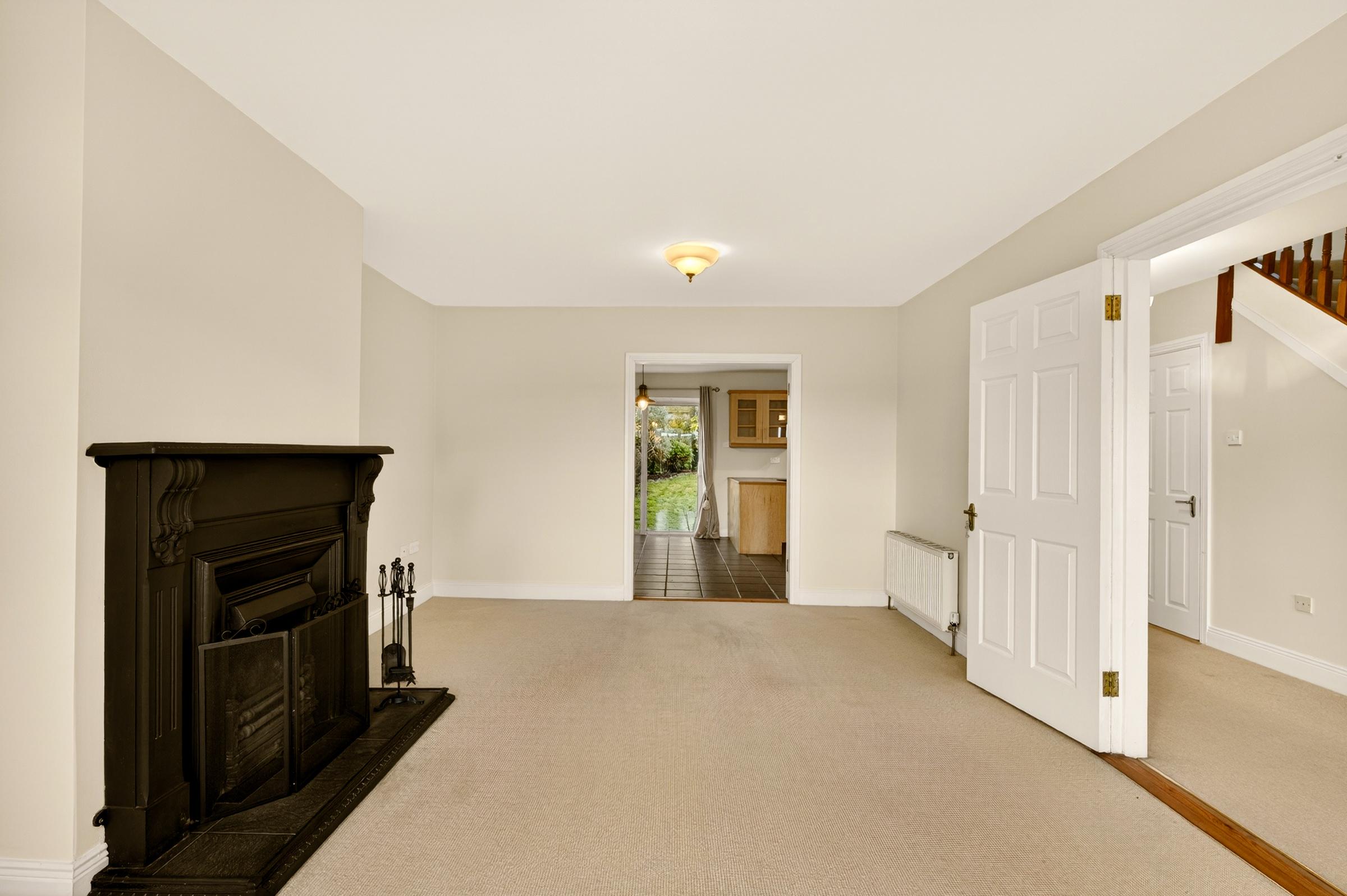 01.09 9 Abbotswood Avenue, Monastery Road, Rochestown, Cork Stokes H Pix Web 05