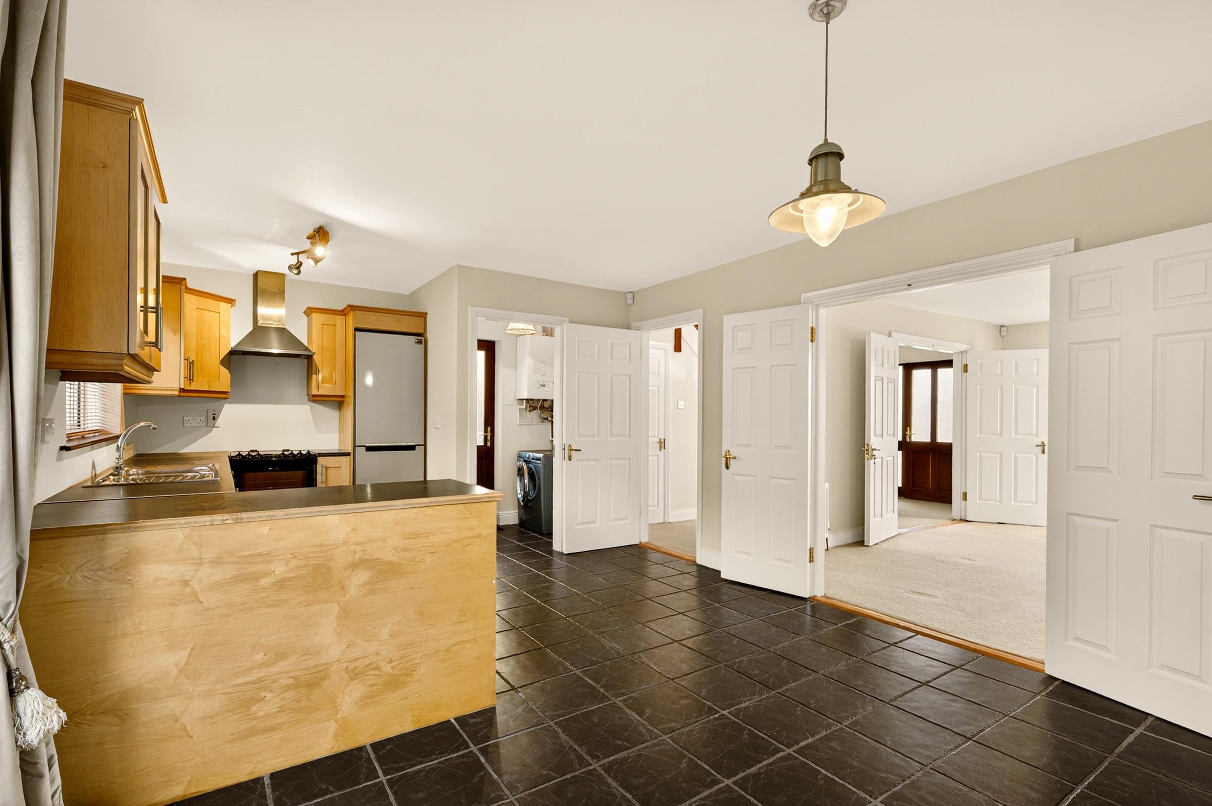 01.09 9 Abbotswood Avenue, Monastery Road, Rochestown, Cork Stokes H Pix Web 08