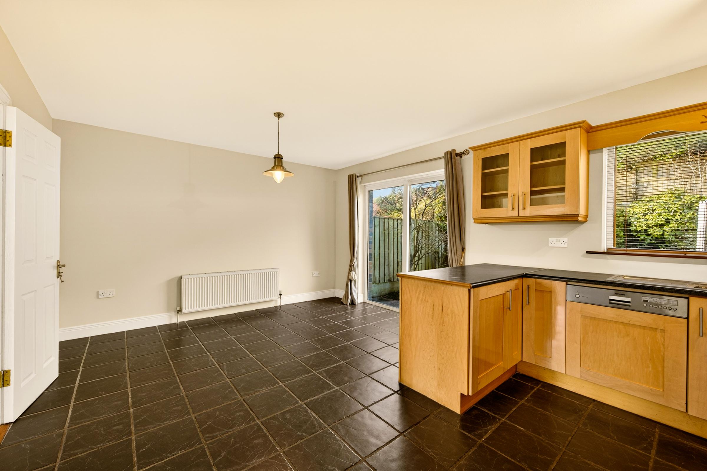 01.09 9 Abbotswood Avenue, Monastery Road, Rochestown, Cork Stokes H Pix Web 12