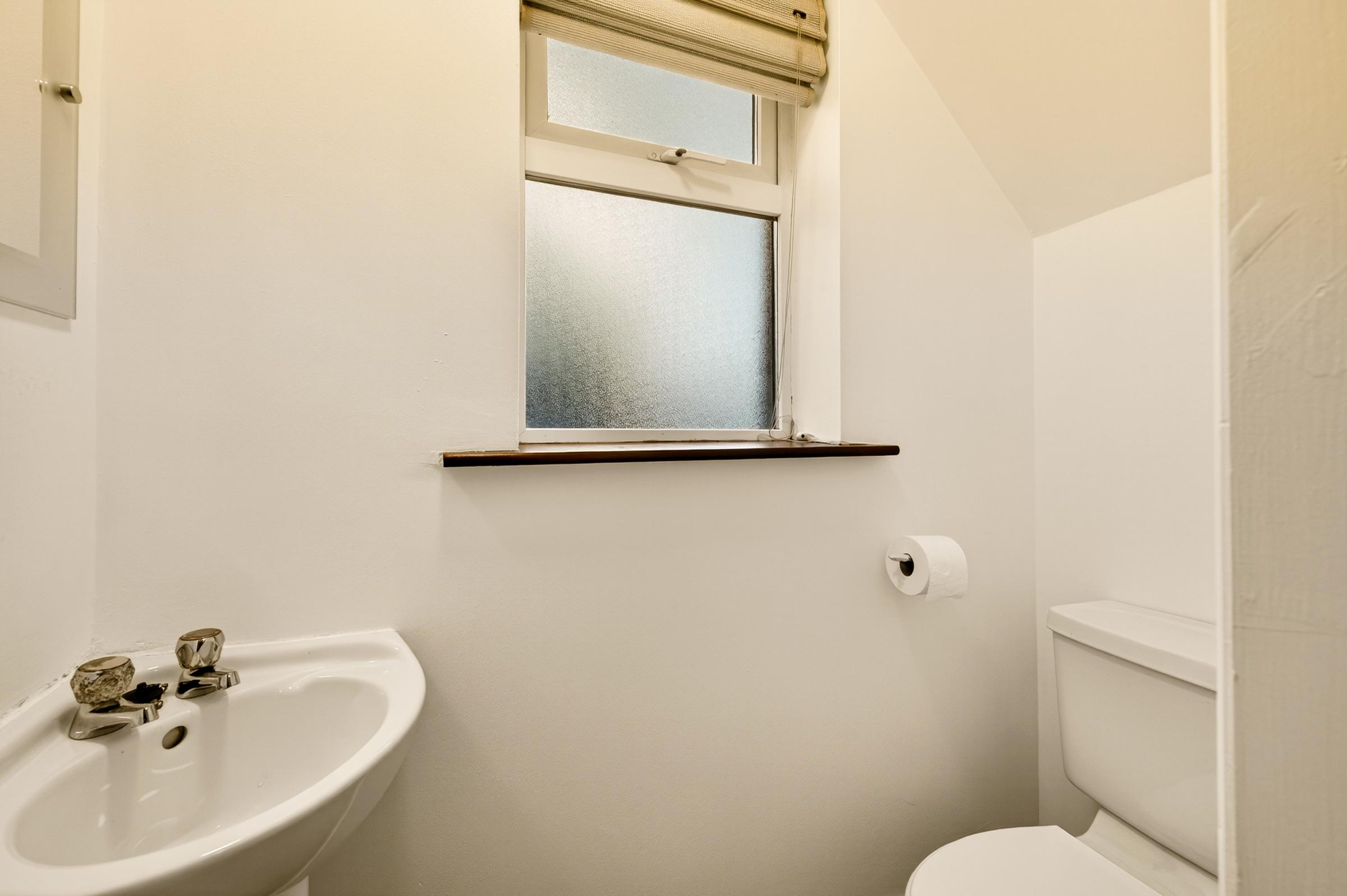 01.09 9 Abbotswood Avenue, Monastery Road, Rochestown, Cork Stokes H Pix Web 13