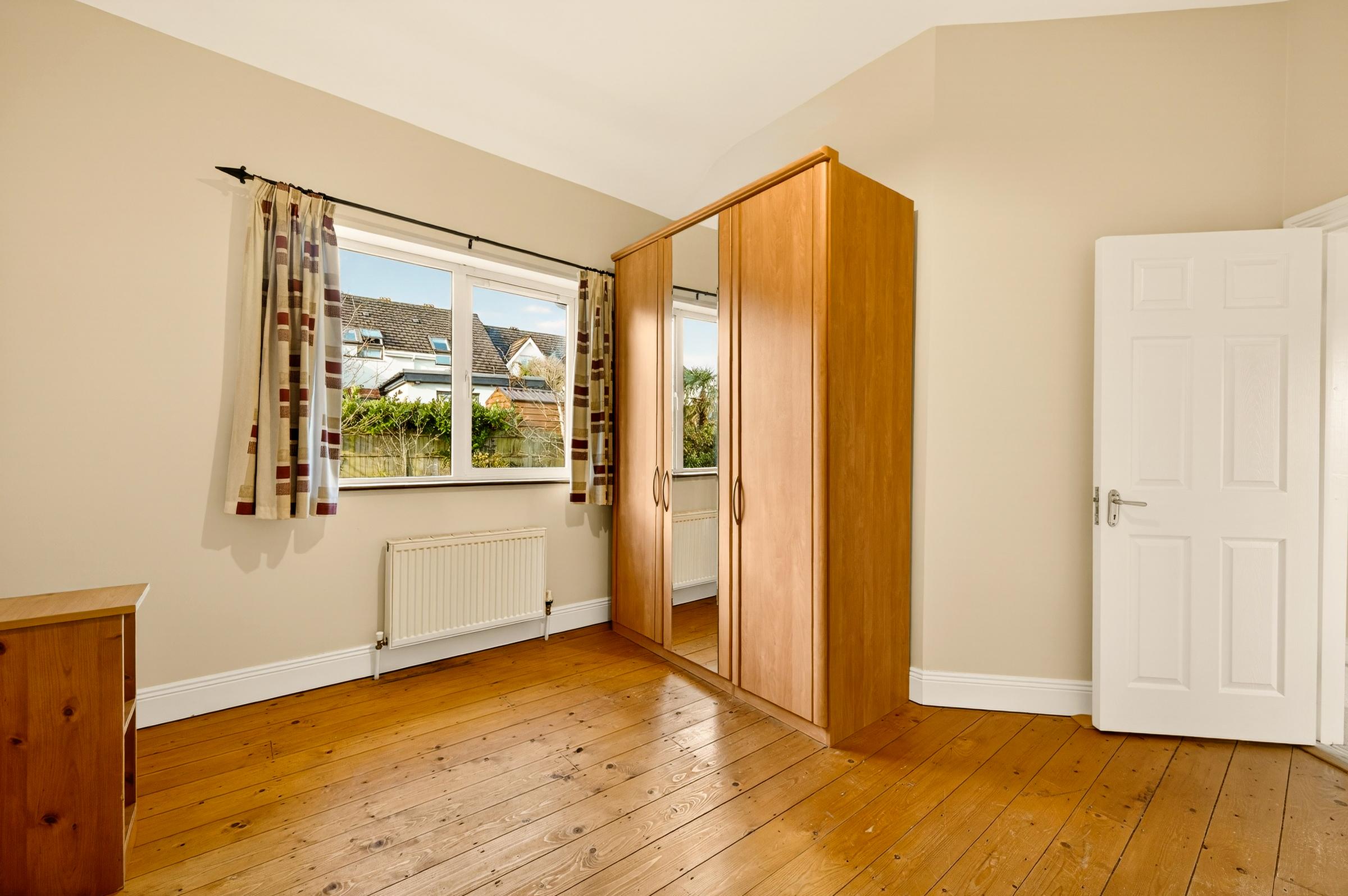 01.09 9 Abbotswood Avenue, Monastery Road, Rochestown, Cork Stokes H Pix Web 17