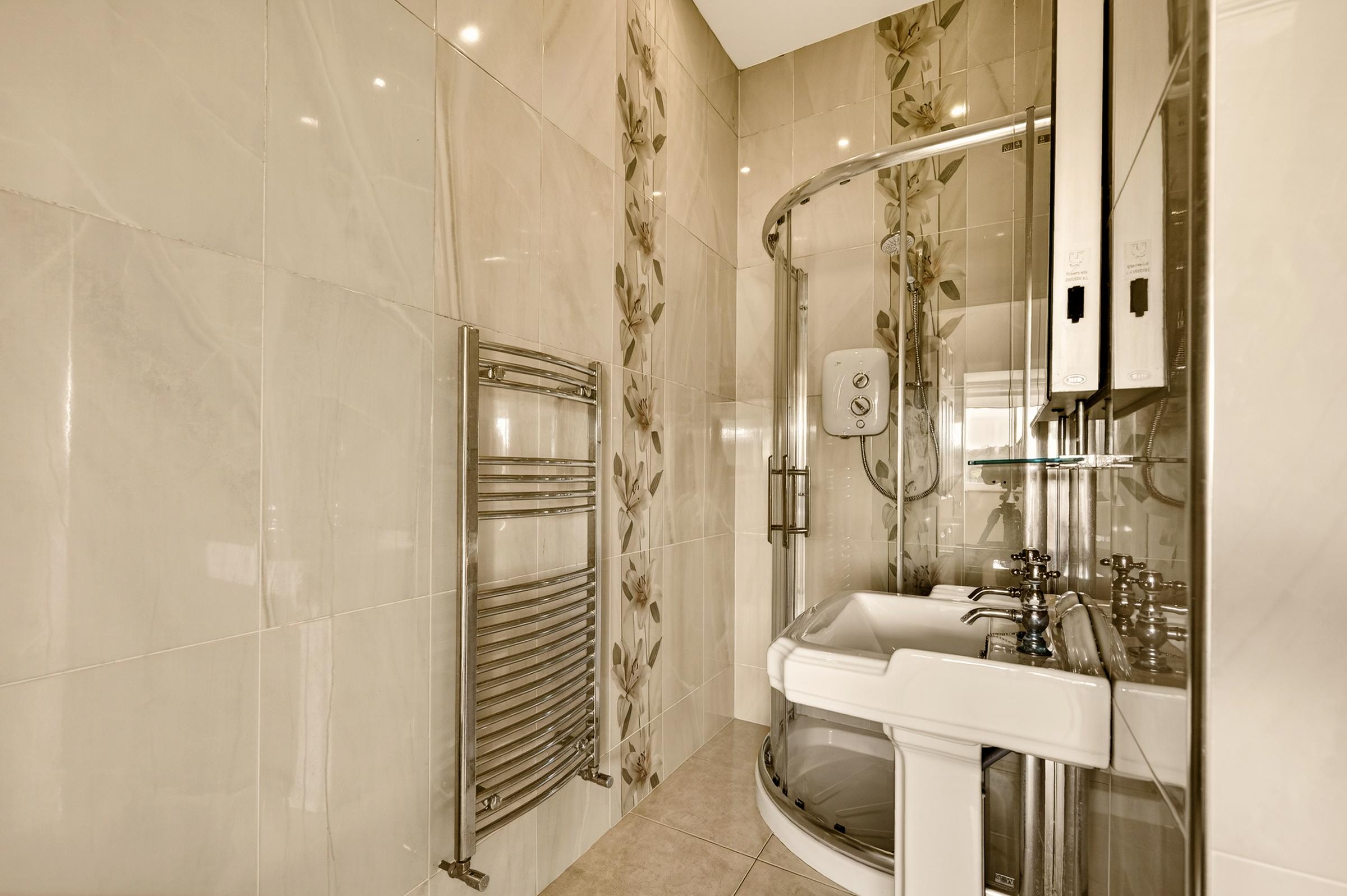 01.09 9 Abbotswood Avenue, Monastery Road, Rochestown, Cork Stokes H Pix Web 21