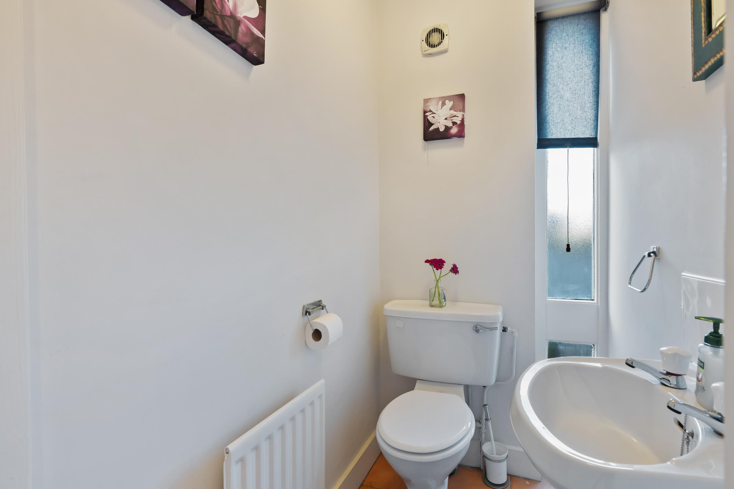 11.25 16 Douglas Close, Douglas, Cork City Stokes H Pix Web 02