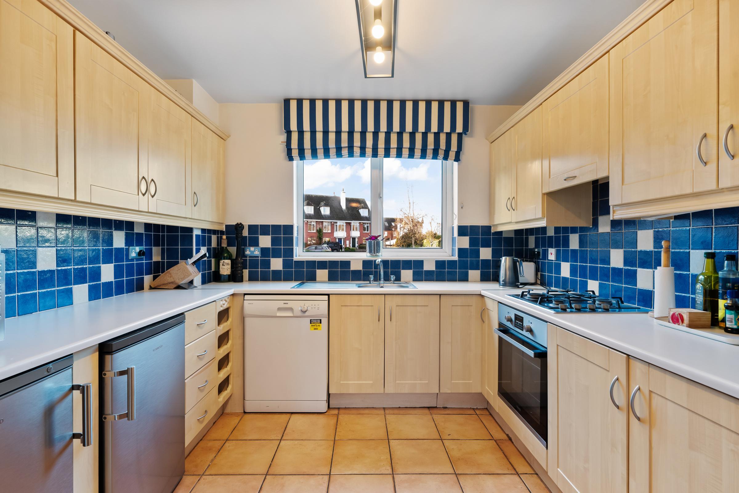 11.25 16 Douglas Close, Douglas, Cork City Stokes H Pix Web 06