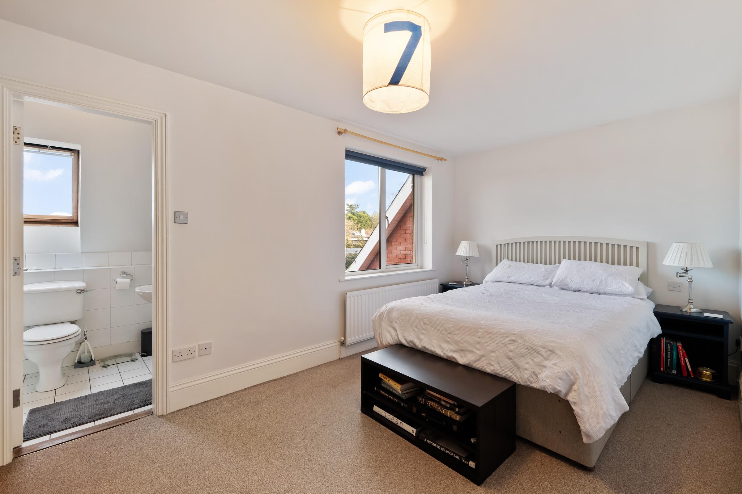 11.25 16 Douglas Close, Douglas, Cork City Stokes H Pix Web 14