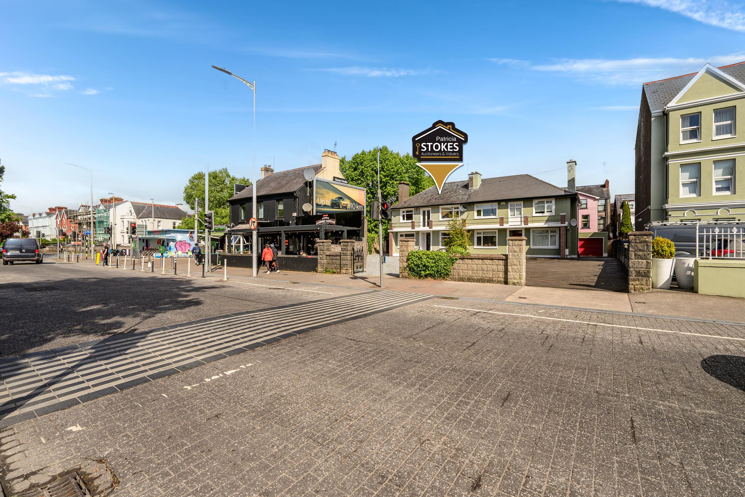 05.13 Santa Cruz, 1 Roserie Gardens, Western Road, Cork Stokes H Pix Web 01