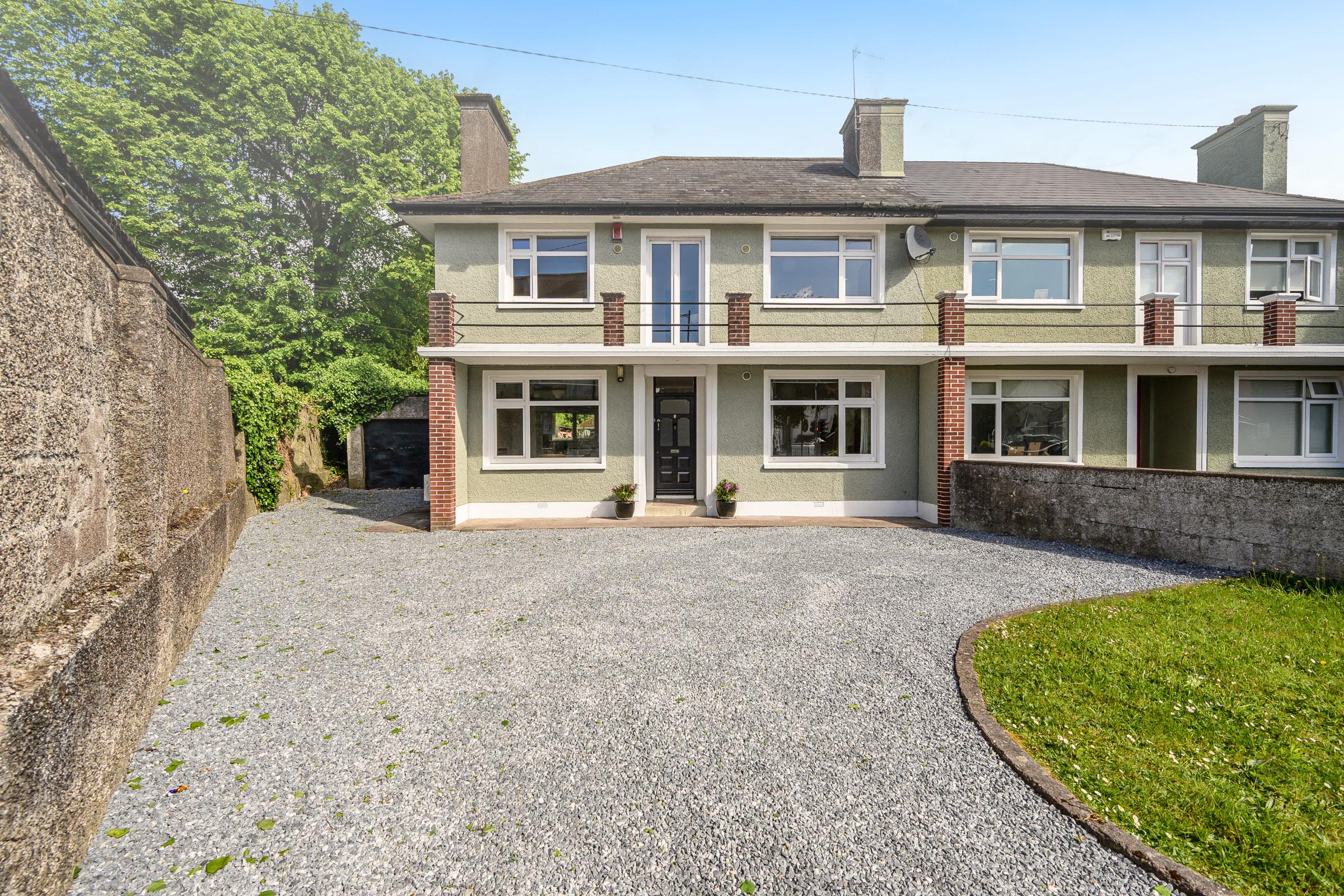 05.13 Santa Cruz, 1 Roserie Gardens, Western Road, Cork Stokes H Pix Web 03