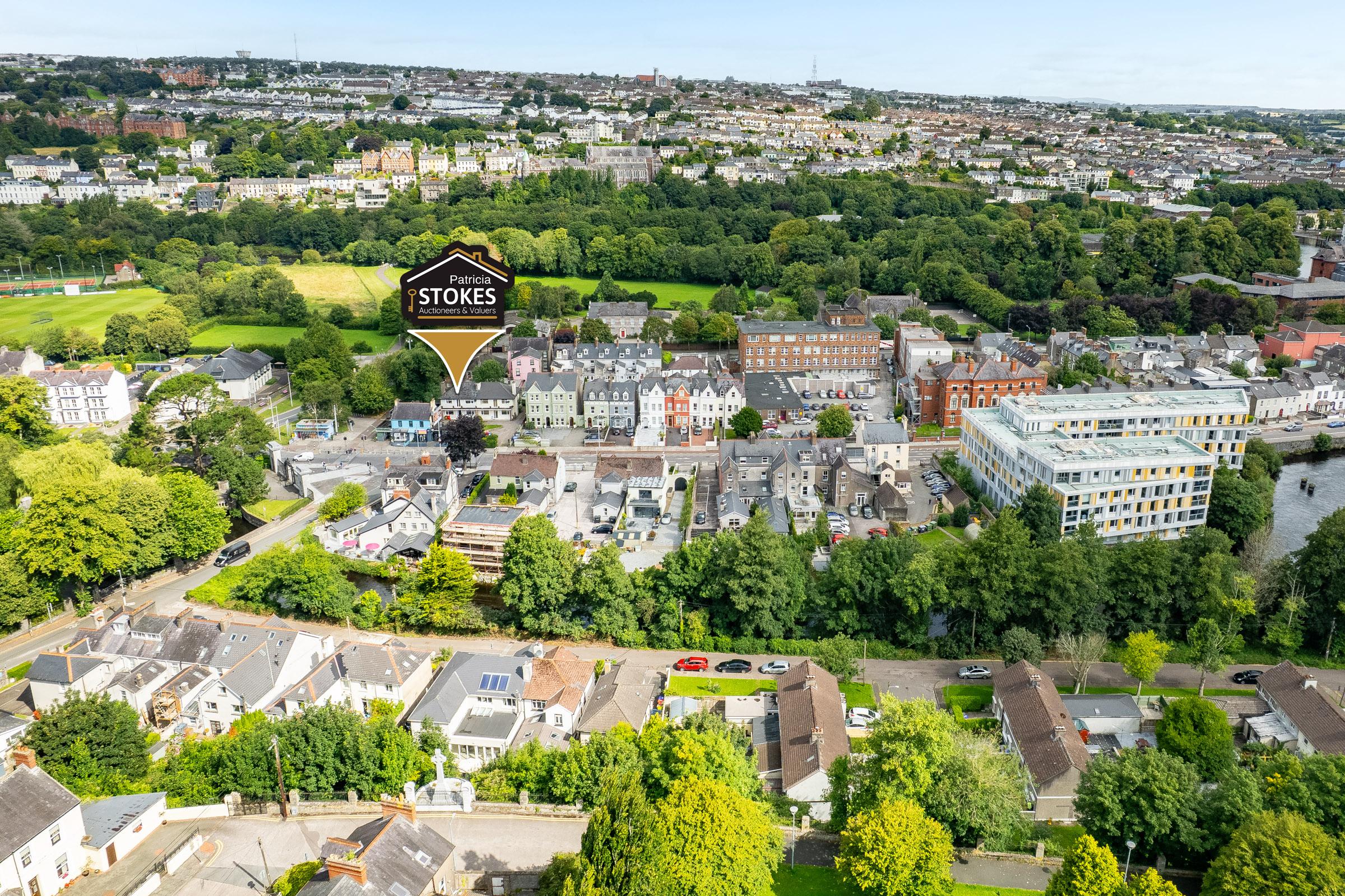 05.13 Santa Cruz, 1 Roserie Gardens, Western Road, Cork Stokes H Pix Web 37