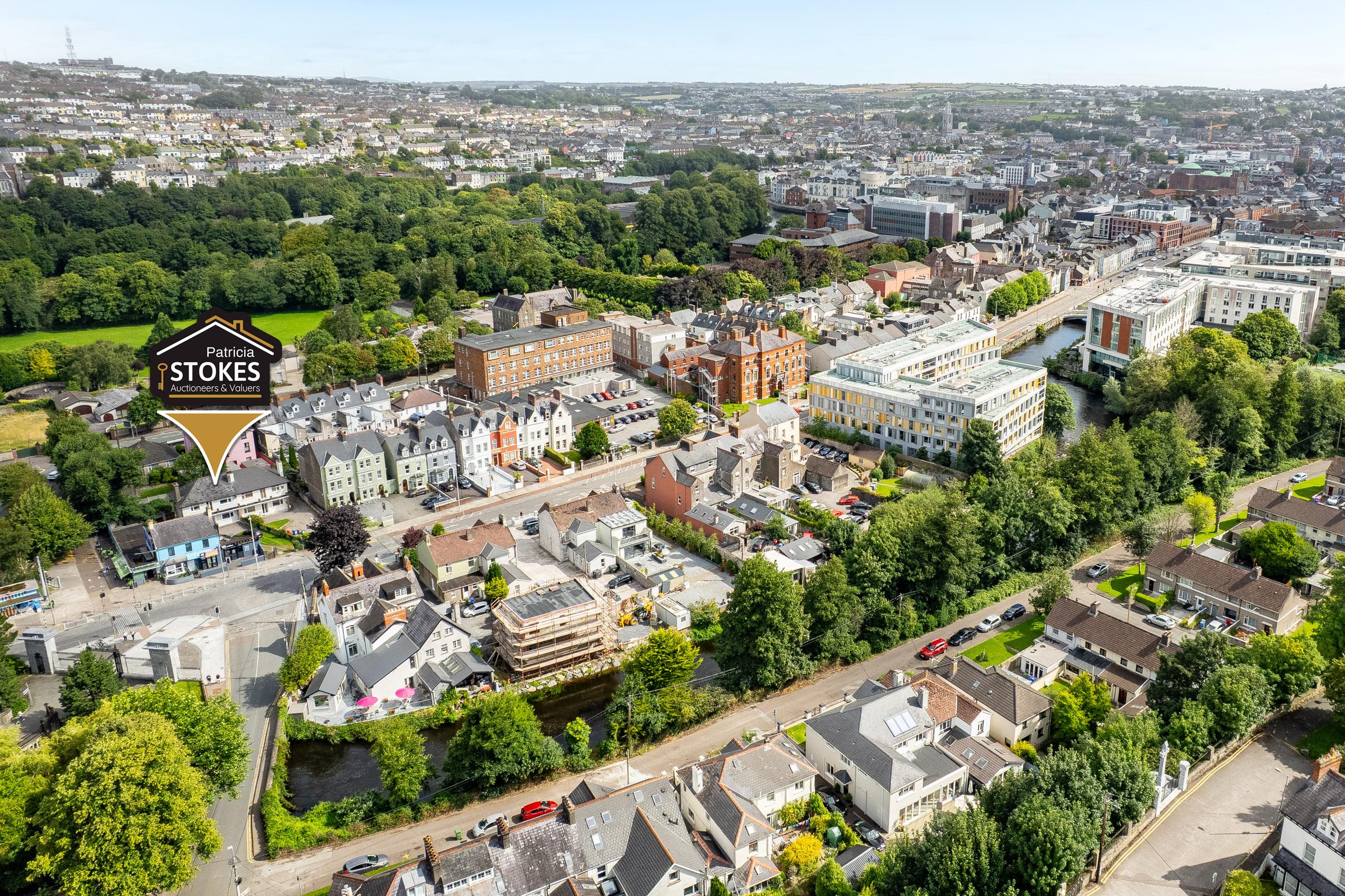 05.13 Santa Cruz, 1 Roserie Gardens, Western Road, Cork Stokes H Pix Web 38