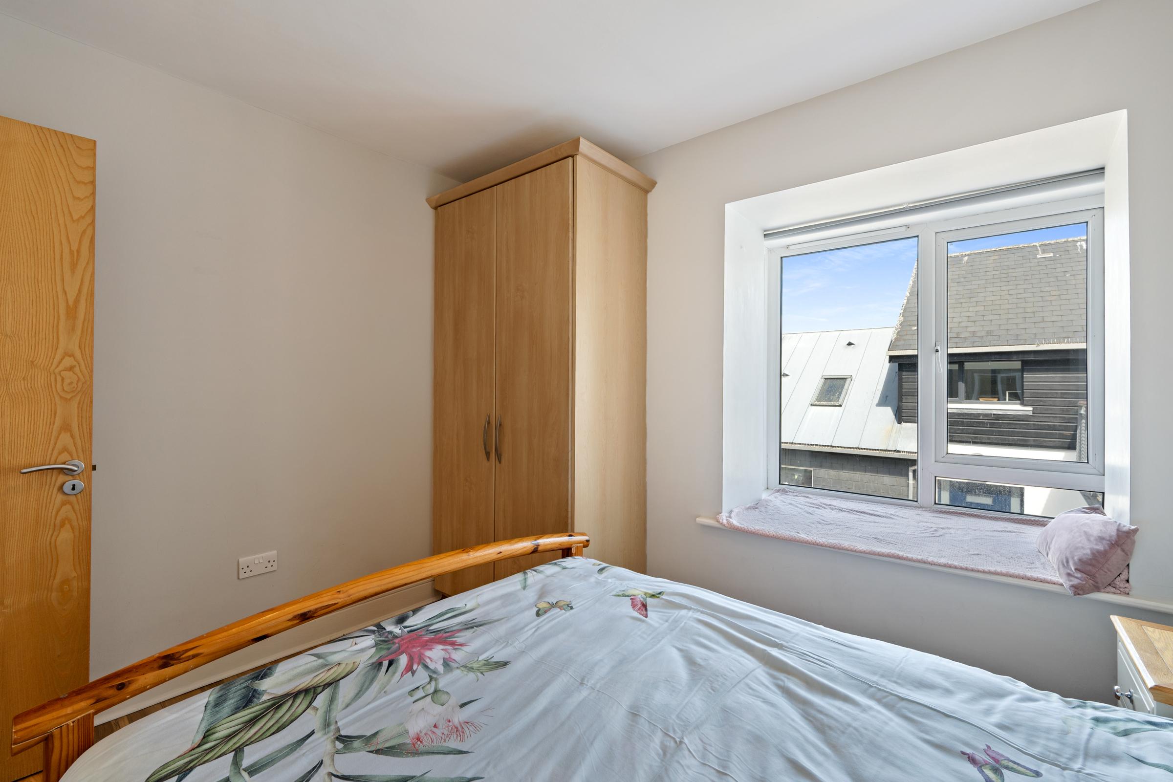 06.17 36 Shearwater, Pier Road, Kinsale, Co. Cork Stokes H Pix Web 11